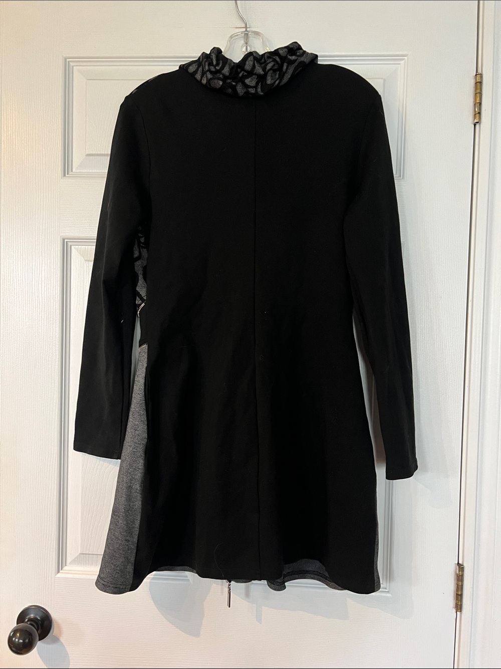 🌷6/$20🌷 Black & Gray Ruffle-Trim Long Sleeve Dress - Picture 2 of 4
